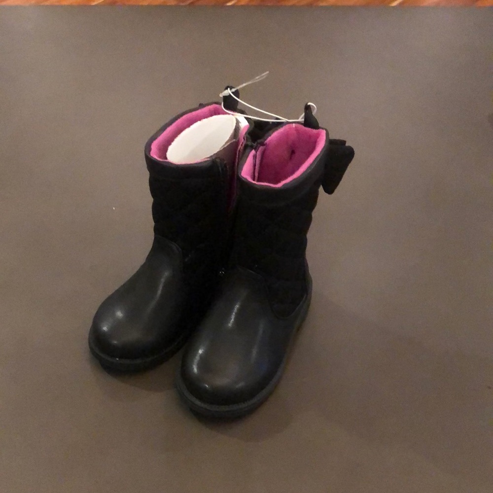 Boots new without tags